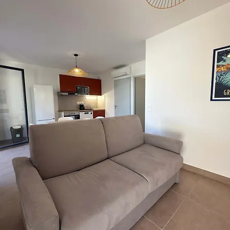 T2 With Terrace & Pool 300m From The Sérignan