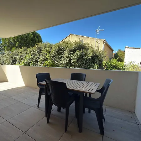 Διαμέρισμα T2 With Terrace & Pool 300m From The *