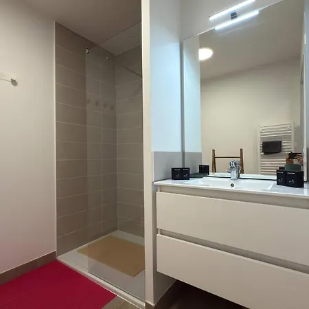 T2 With Terrace & Pool 300m From The