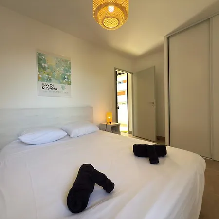 T2 With Terrace & Pool 300m From The * Sérignan
