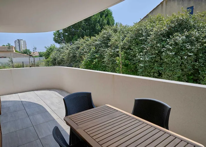 Daire T2 With Terrace & Pool 300m From The Sérignan